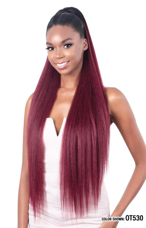 Model Model Gardenia Straight Drawstring Ponytail - Image 6
