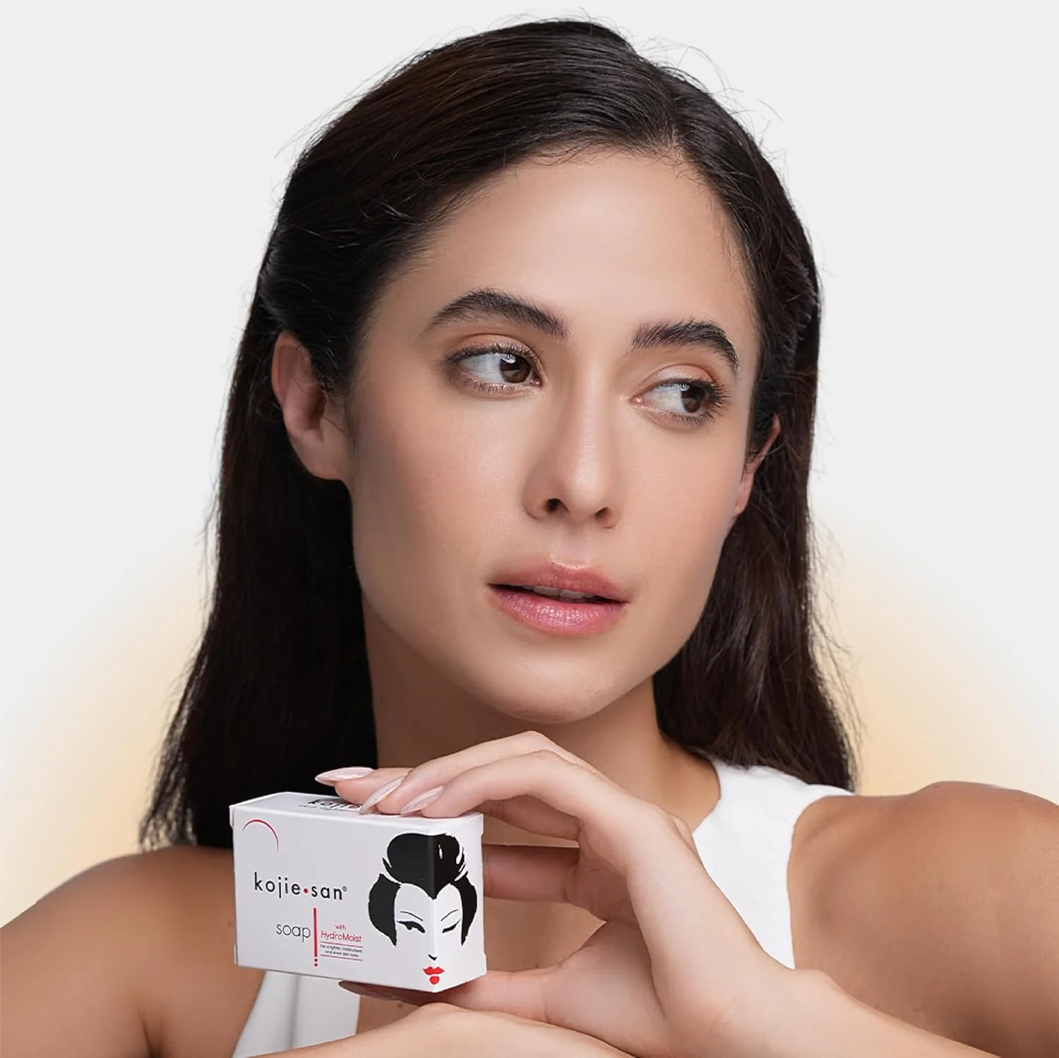 Kojie San Body & Skin Soap 135g - Image 2
